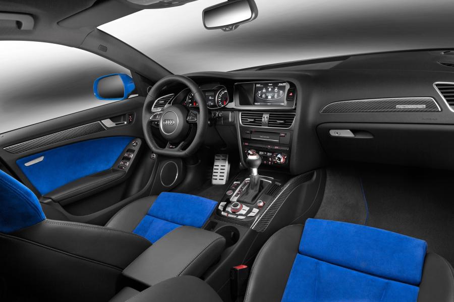 Торпедо Audi RS4 Avant Nogaro Selection (B8, 8K) 2014 года  (фото 4 из 7)